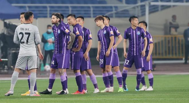 开云-穆古鲁扎遭遇二十持续失利,尤文图斯教练压力巨大!-开云