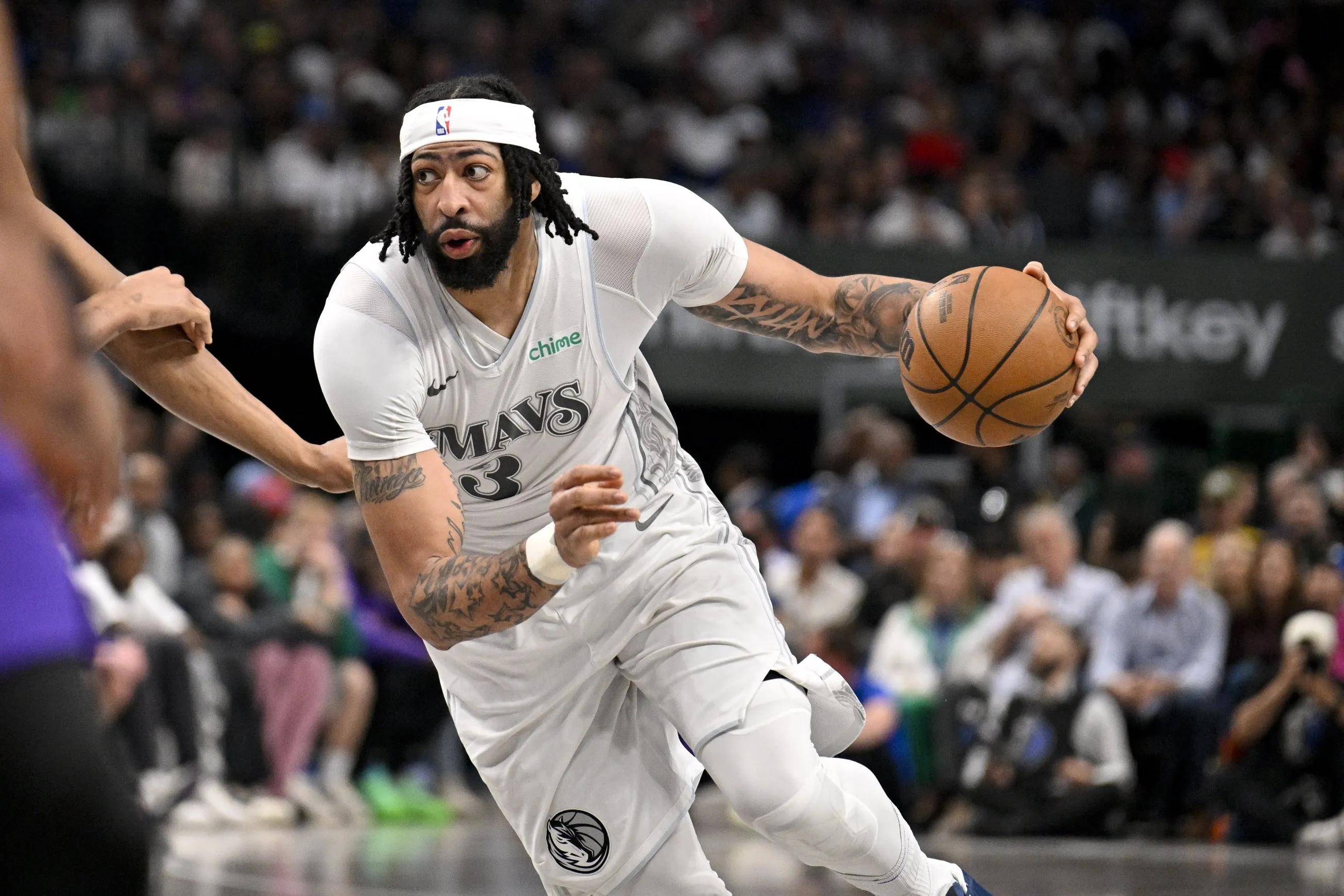 开云-重返赛场引发热议！，浓眉哥在拜仁比赛中大比分获胜上演精彩一战-开云